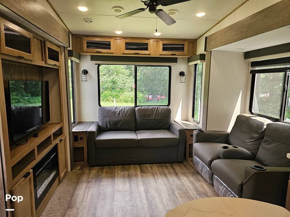 2024 Arctic Wolf 3660SUITE by Cherokee from Pop RVs in Bloomer, Wisconsin