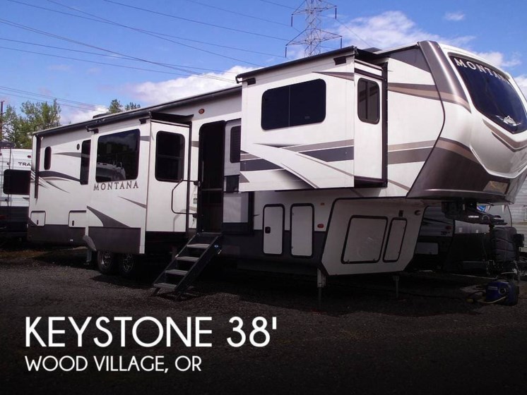 Used 2020 Keystone Montana 3760FL available in Fairview, Oregon