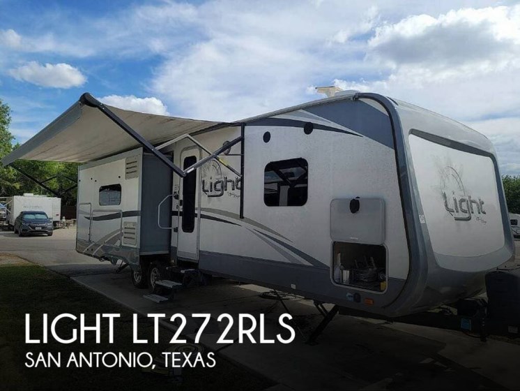 Used 2018 Highland Ridge Light LT272RLS available in San Antonio, Texas
