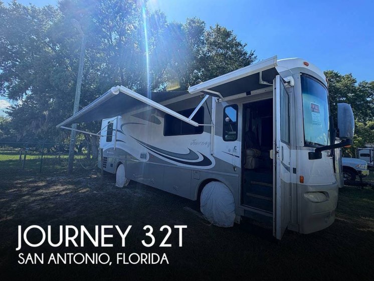 Used 2005 Winnebago Journey 32T available in San Antonio, Florida