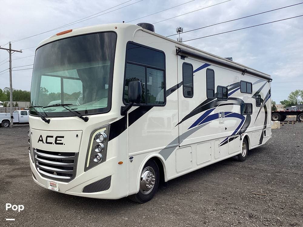 2023 Thor Motor Coach A.C.E. 32B - Used Class A For Sale by Pop RVs in Milford, Michigan features Leveling Jacks, Generator, Awning, Slideout, Air Conditioning