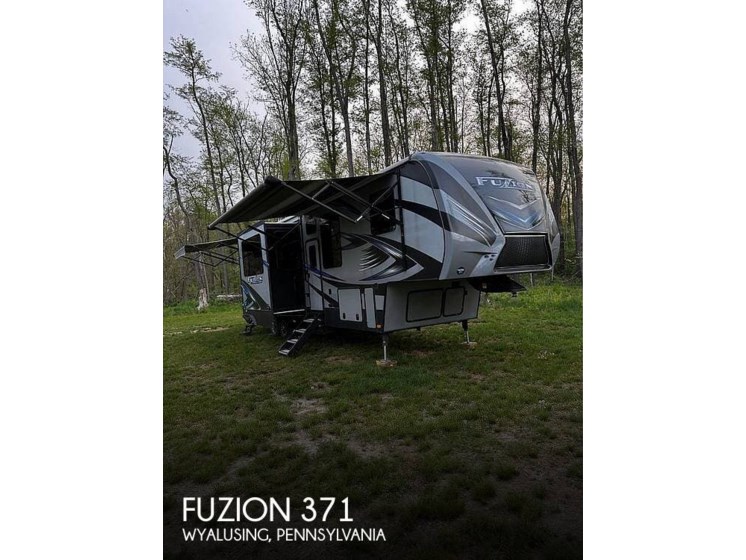 Used 2015 Keystone Fuzion 371 available in Wyalusing, Pennsylvania