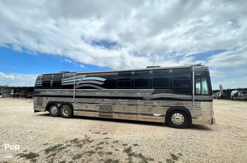 1992 Prevost Liberty Prevost  XL 40 - Used Bus Conversion For Sale by Pop RVs in Boerne, Texas features Awning, Generator, Air Conditioning
