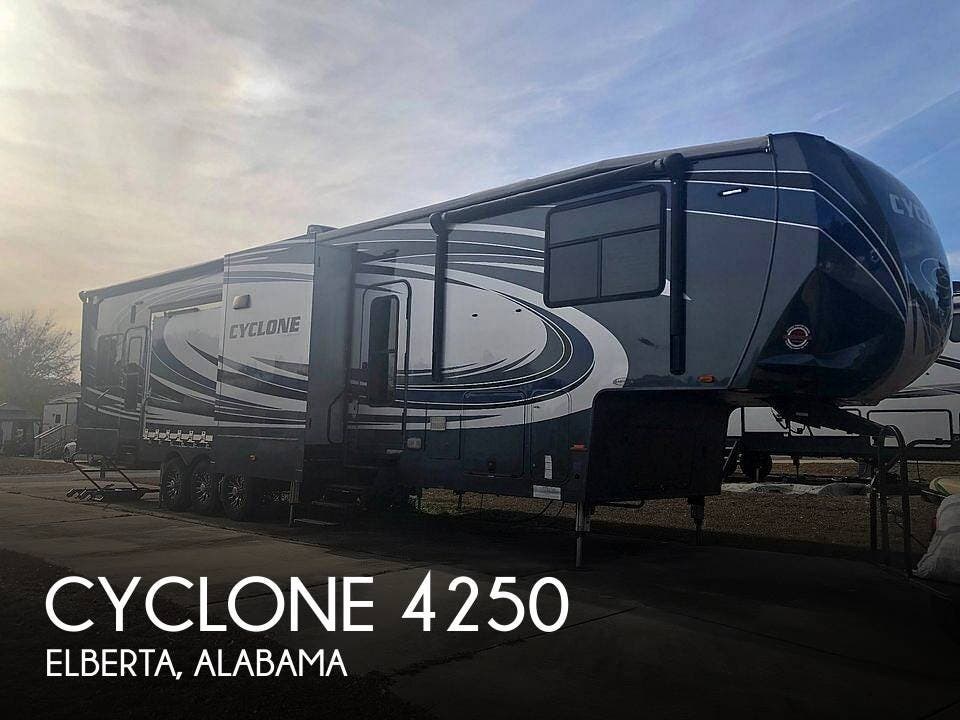2017 Heartland Cyclone 4250 RV for Sale in Elberta, AL 36530 389291