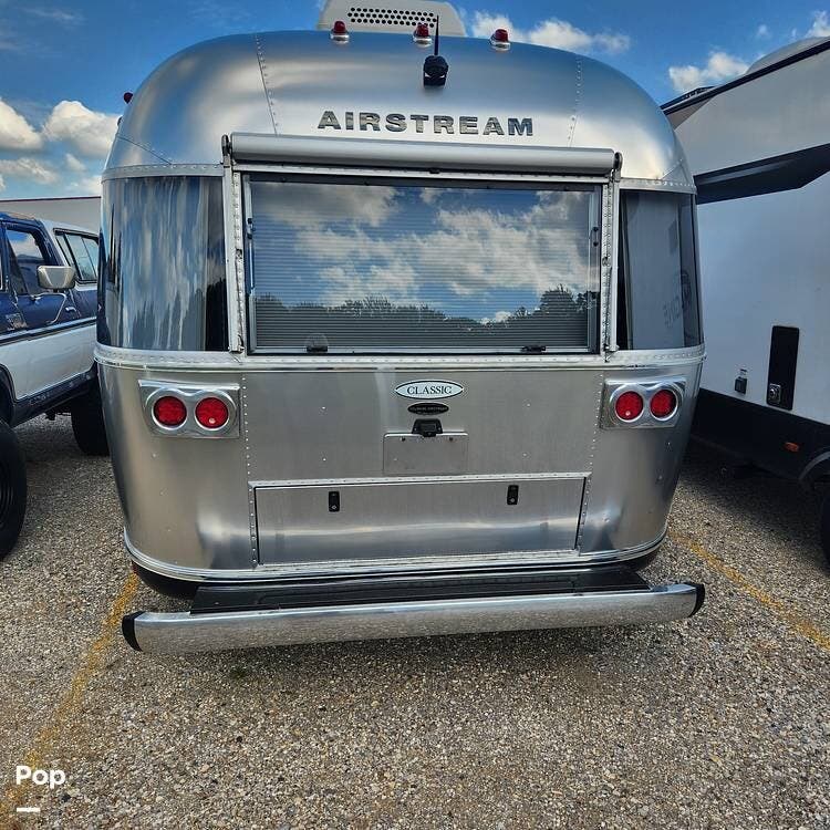2018 Classic 30RB - Twin by Airstream from Pop RVs in Harbor Springs, Michigan