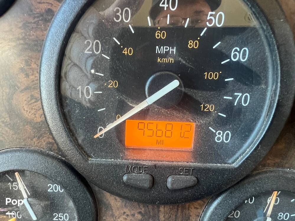 2003 Newmar Dutch Star 4005 - Used Diesel Pusher For Sale by Pop RVs in Glendale, Arizona features Air Conditioning, Slideout, Awning, Generator