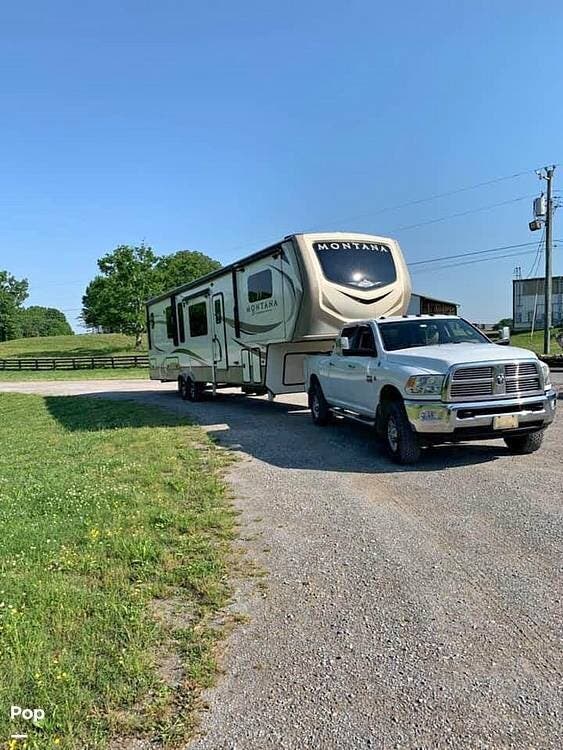 2019 Montana 3761FL by Keystone from Pop RVs in Fayetteville, Tennessee