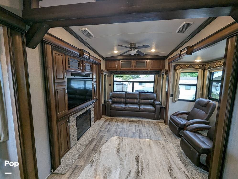 2018 Montana 3660RL Legacy Edition by Keystone from Pop RVs in Sarasota, Florida