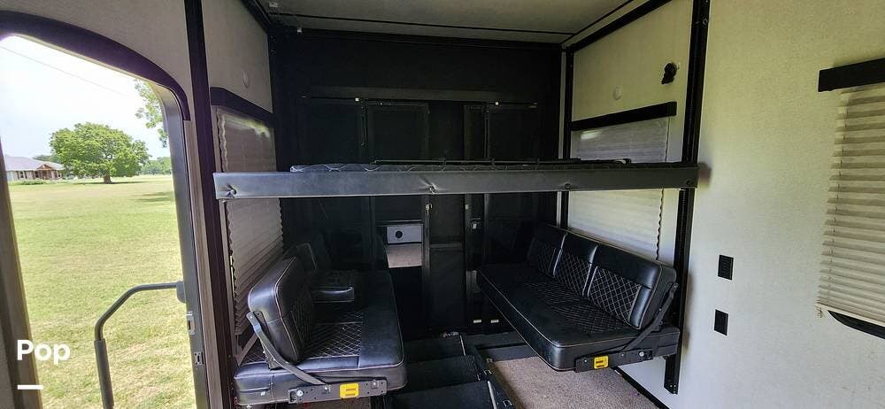 2021 Keystone Fuzion 424 Toy Hauler - Used Toy Hauler For Sale by Pop RVs in Davis, Oklahoma features Awning, Generator, Leveling Jacks, Slideout, Air Conditioning