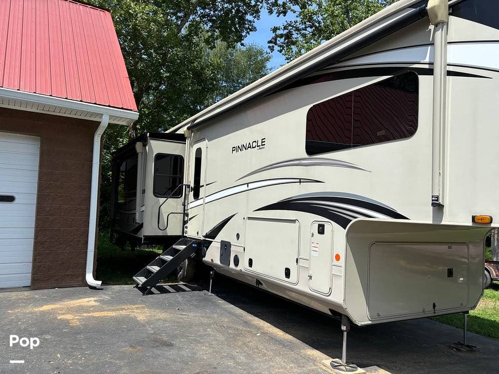 Used 2021 Jayco Pinnacle 36SSWS available in Jonesborough, Tennessee