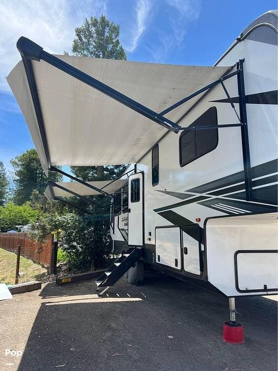 2022 K-Z Durango D301RLT - Used Fifth Wheel For Sale by Pop RVs in Petaluma, California features Air Conditioning, Slideout, Awning