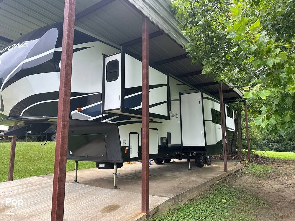 2019 Heartland Milestone 360RD - Used Fifth Wheel For Sale by Pop RVs in Gladwater, Texas features Awning, Air Conditioning, Slideout