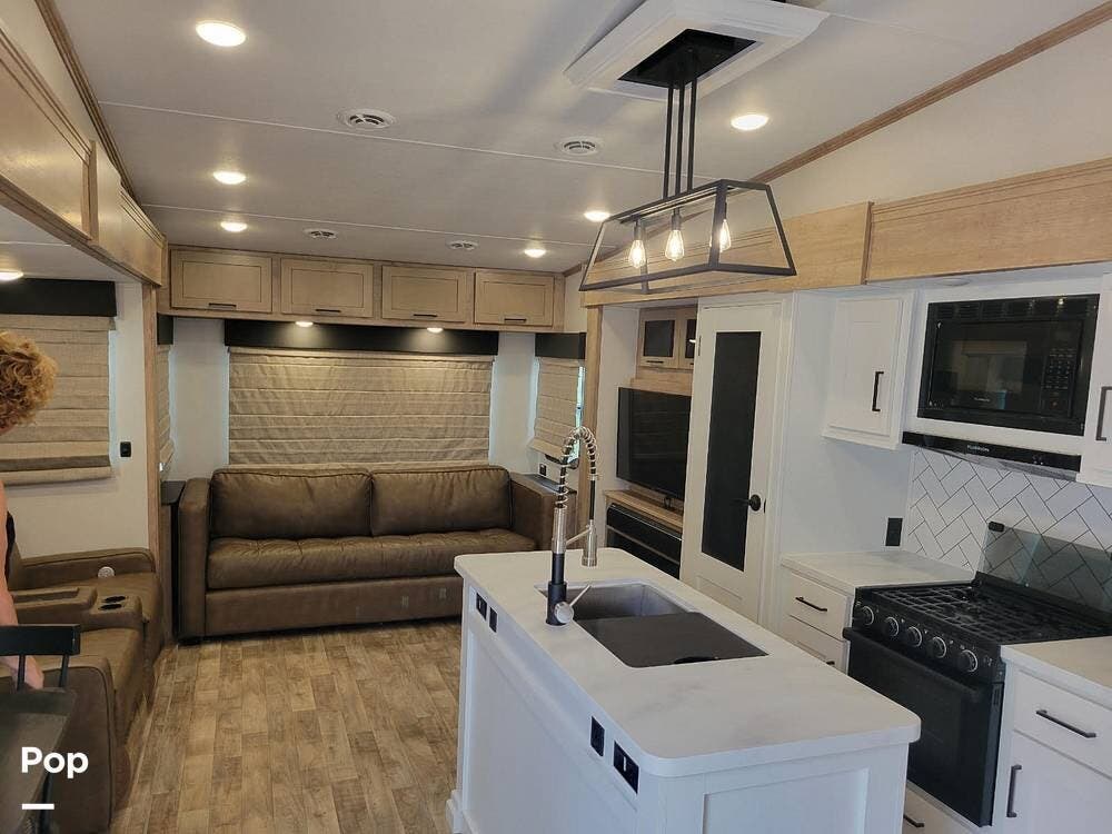 Used 2023 Keystone Arcadia 332SLRL available in Schwenksville, Pennsylvania