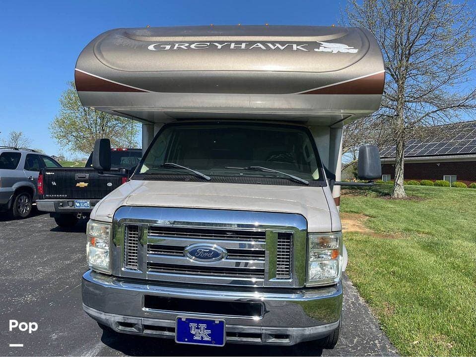 2012 Jayco Greyhawk 31FK - Used Class C For Sale by Pop RVs in Frankfort, Kentucky features Leveling Jacks, Slideout, Generator, Awning, Air Conditioning