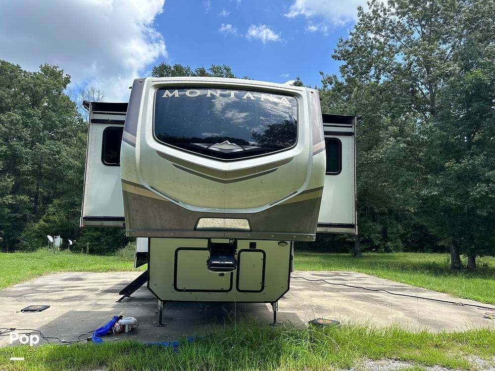 Used 2020 Keystone Montana 3763BP available in Shreveport, Louisiana