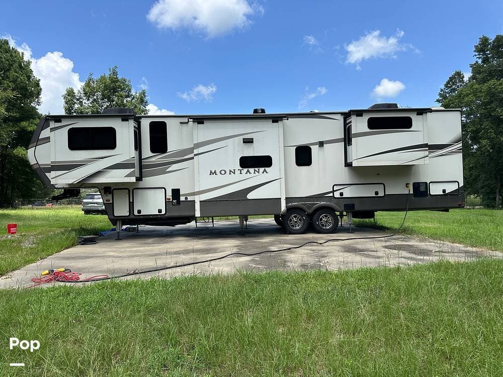 2020 Keystone Montana 3763BP - Used Fifth Wheel For Sale by Pop RVs in Shreveport, Louisiana features Slideout, Air Conditioning, Leveling Jacks, Awning