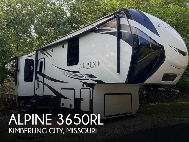 Used 2018 Keystone Alpine 3650RL available in Kimberling City, Missouri