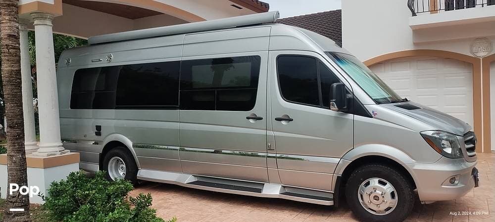 2016 Era 70X by Winnebago from Pop RVs in Miami, Florida