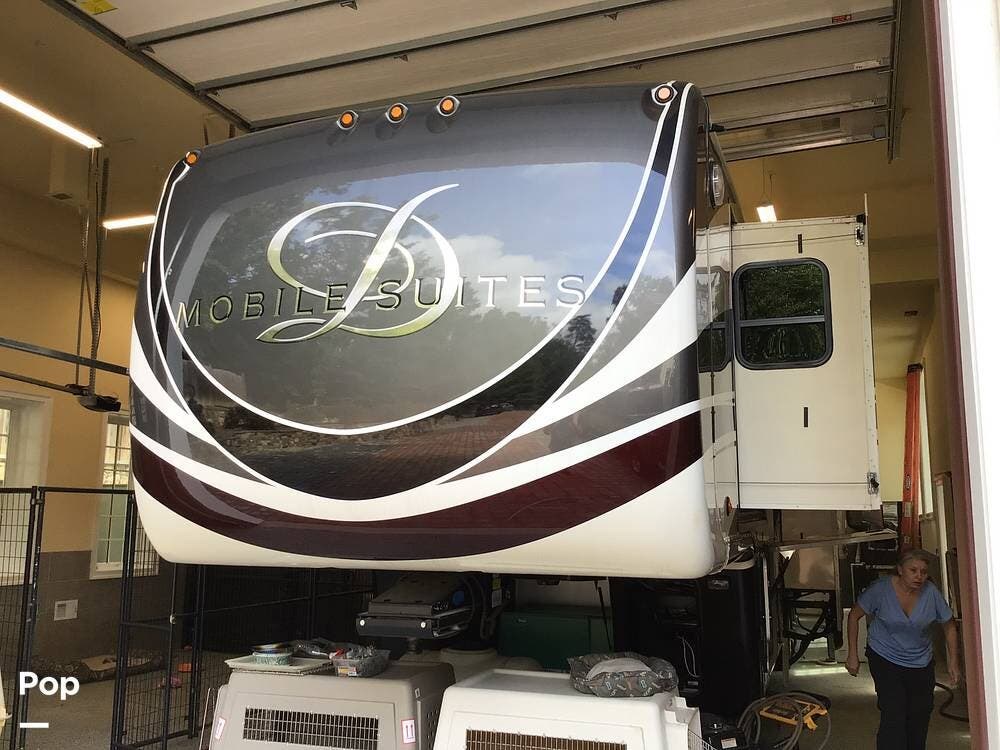 2017 Mobile Suites Nashville 44 by DRV from Pop RVs in Clifton, Virginia