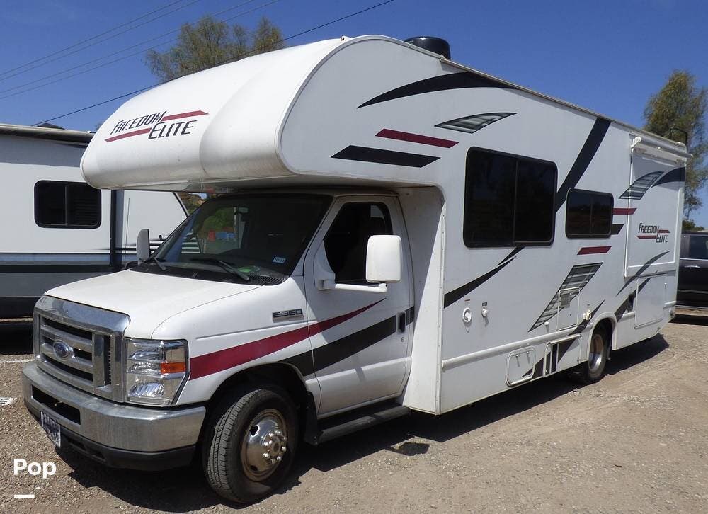 2020 Freedom Elite 26HE by Thor Motor Coach from Pop RVs in El Cajon, California