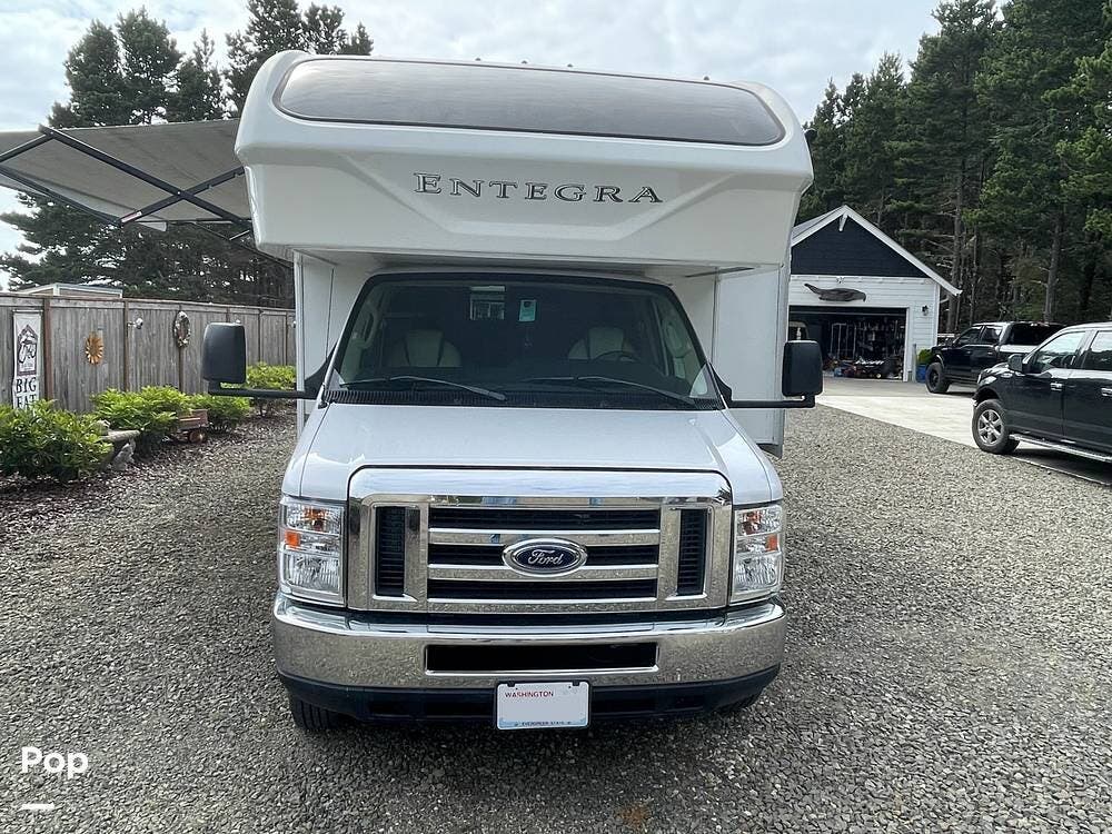2019 Entegra Coach Odyssey 29V - Used Class C For Sale by Pop RVs in Long Beach, Washington features Air Conditioning, Generator, Awning, Slideout