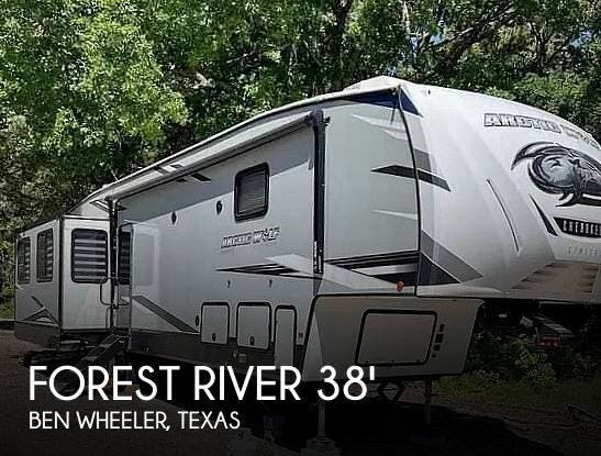 Used 2021 Forest River Cherokee Arctic Wolf Forest River  3880 Suite available in Ben Wheeler, Texas