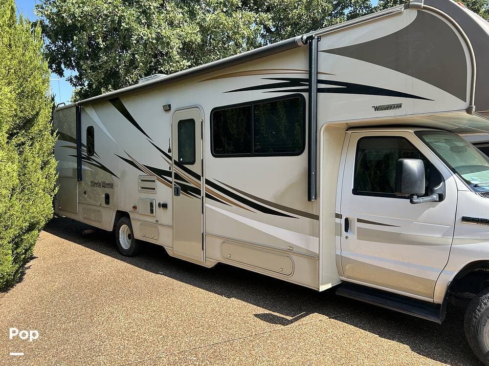 Used 2018 Winnebago Minnie Winnie 31G available in Bedford, Texas