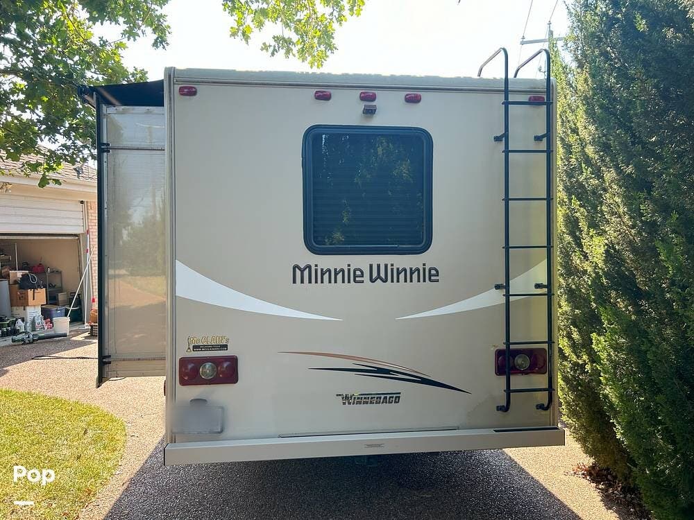 2018 Minnie Winnie 31G by Winnebago from Pop RVs in Bedford, Texas