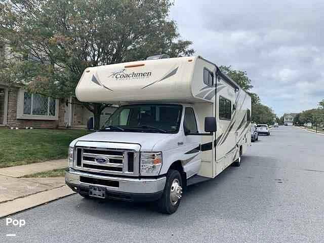 2020 Coachmen Freelander 31BH - Used Class C For Sale by Pop RVs in Ephrata, Pennsylvania features Generator, Slideout, Leveling Jacks, Air Conditioning, Awning