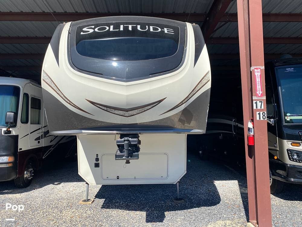 2018 Solitude 374TH by Grand Design from Pop RVs in Gonzales, Louisiana