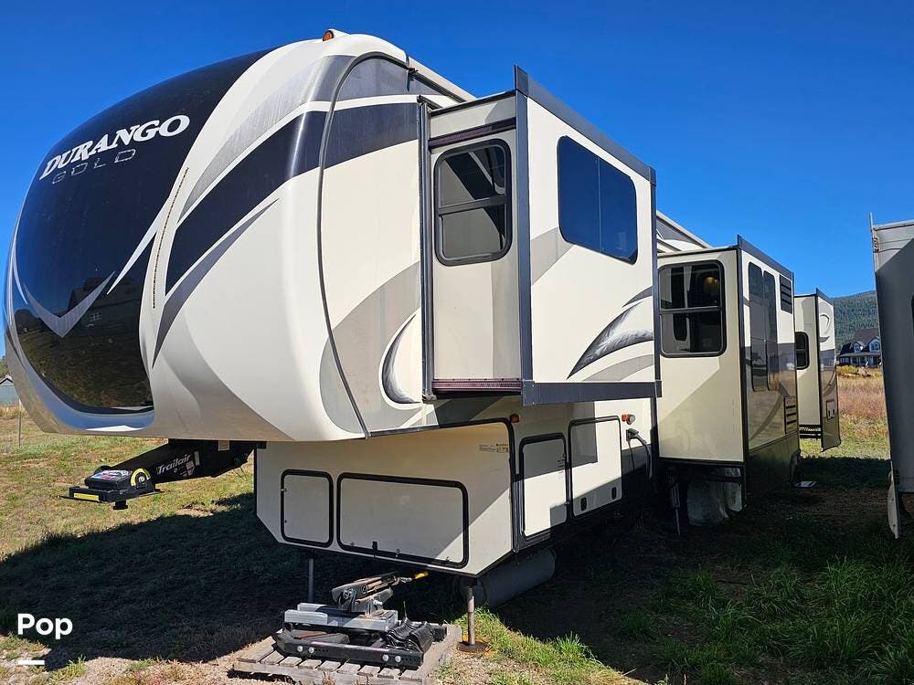 2017 K-Z Durango 380FLF - Used Fifth Wheel For Sale by Pop RVs in Flagstaff, Arizona features Slideout, Air Conditioning, Leveling Jacks, Awning