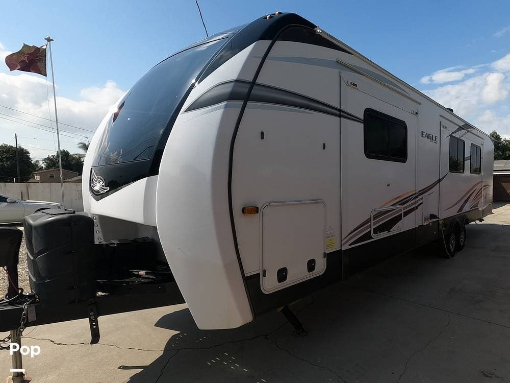 2022 Jayco Eagle 320FBOK - Used Travel Trailer For Sale by Pop RVs in Pomona, California features Air Conditioning, Slideout, Awning