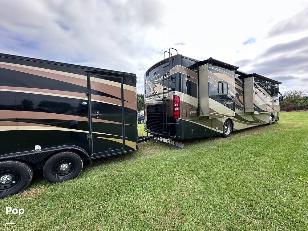 2013 Berkshire 390FL by Forest River from Pop RVs in Clayton, North Carolina