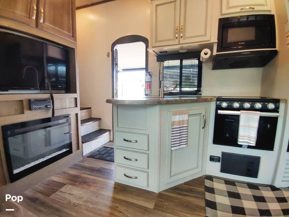 2022 Cougar 32BHS by Keystone from Pop RVs in Fort Mill, South Carolina