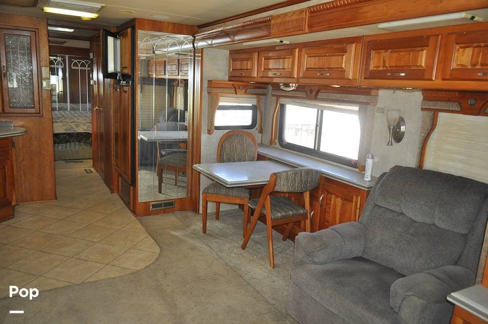 2005 Monaco RV Windsor 38PDQ - Used Diesel Pusher For Sale by Pop RVs in Bullhead City, Arizona features Leveling Jacks, Awning, Generator, Slideout, Air Conditioning