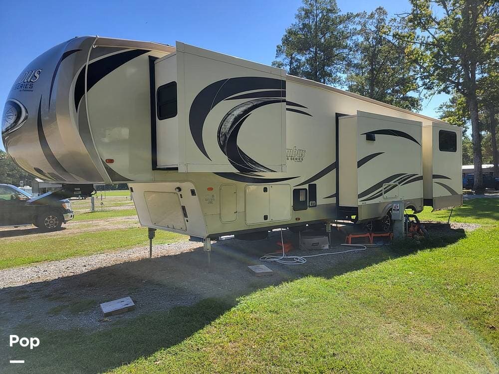 2018 Forest River Columbus 374BHC - Used Fifth Wheel For Sale by Pop RVs in Calhoun, Louisiana features Leveling Jacks, Awning, Air Conditioning, Slideout