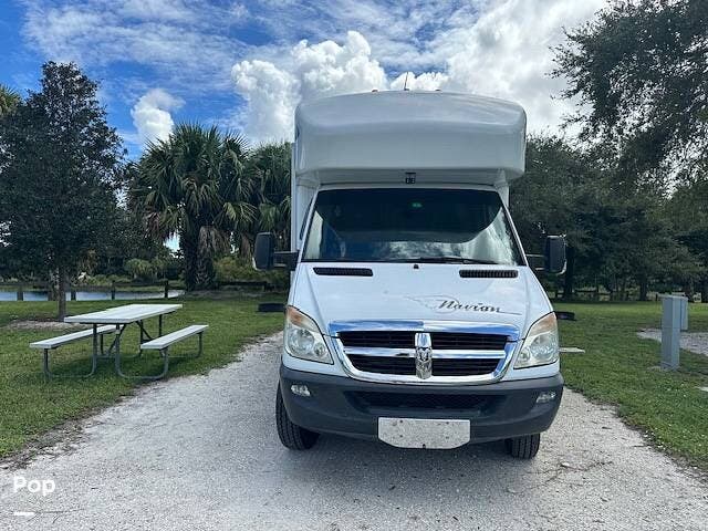2008 Winnebago Navion 24H RV for Sale in Port Saint Lucie, FL 34953 ...