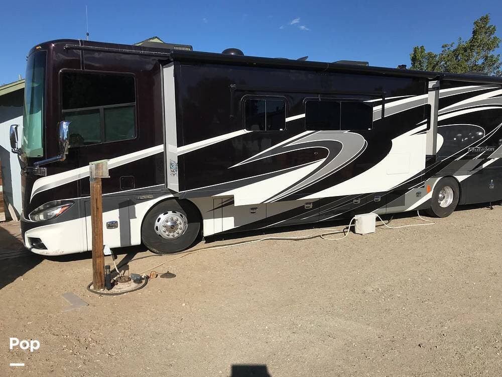 2016 Tiffin Phaeton 40 QBH - Used Diesel Pusher For Sale by Pop RVs in Minden, Nevada features Generator, Air Conditioning, Awning, Slideout, Leveling Jacks