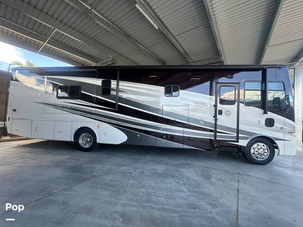 2018 Tiffin Allegro Open Road 36 UA - Used Class A For Sale by Pop RVs in Henderson, Nevada features Air Conditioning, Generator, Slideout, Leveling Jacks, Awning
