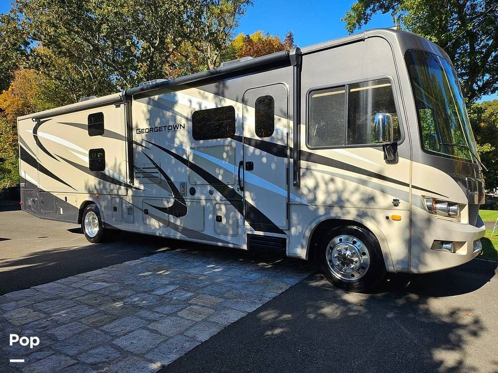 2020 Forest River Georgetown GT5 36B5 - Used Class A For Sale by Pop RVs in Orange, Connecticut features Slideout, Leveling Jacks, Generator, Air Conditioning, Awning
