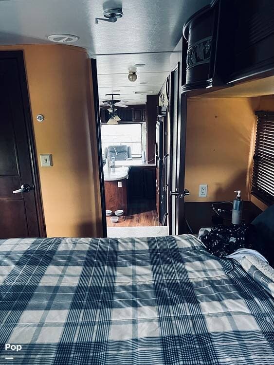 2013 Alpine 3555RL by Keystone from Pop RVs in Sault Sainte Marie, Michigan