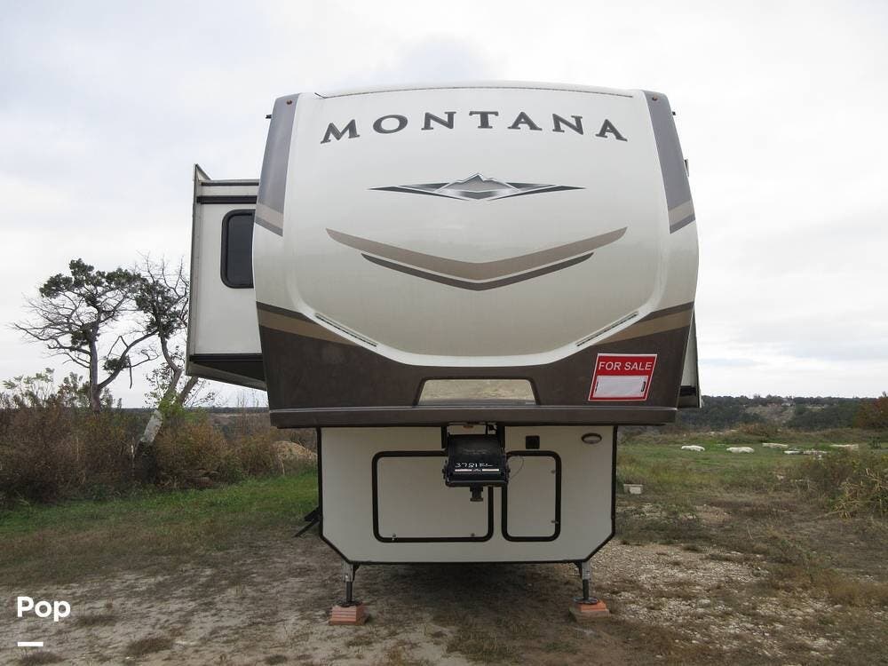 2020 Montana 3781RL by Keystone from Pop RVs in Jonestown, Texas