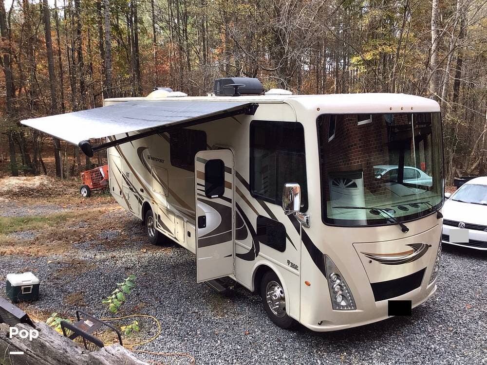 2019 Thor Motor Coach Windsport 29M - Used Class A For Sale by Pop RVs in Doswell, Virginia features Leveling Jacks, Generator, Air Conditioning, Slideout, Awning
