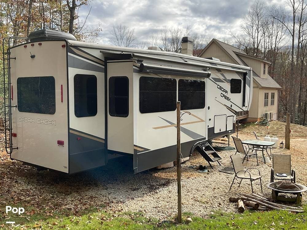 2021 Cedar Creek 345IK by Forest River from Pop RVs in Cleveland, South Carolina