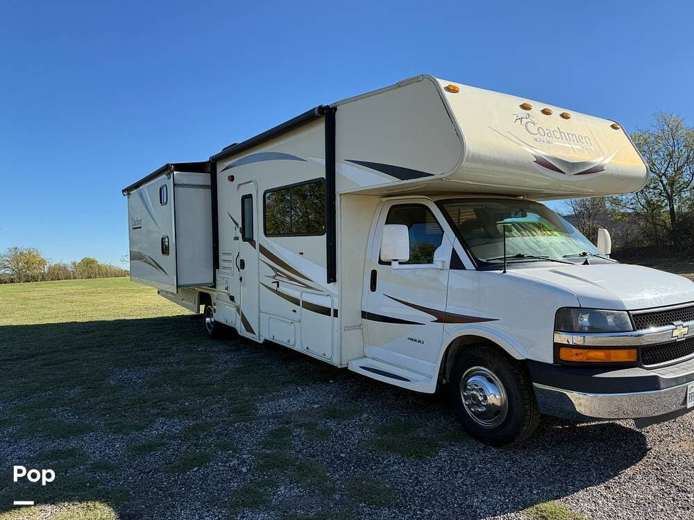 2014 Coachmen Freelander 32BH - Used Class C For Sale by Pop RVs in Canton, Texas features Slideout, Awning, Generator, Air Conditioning