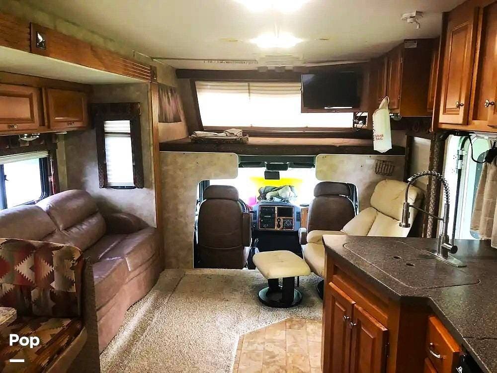 2008 Gulf Stream Endura 6341 - Used Super C For Sale by Pop RVs in Jensen Beach, Florida features Generator, Air Conditioning, Slideout, Awning, Leveling Jacks