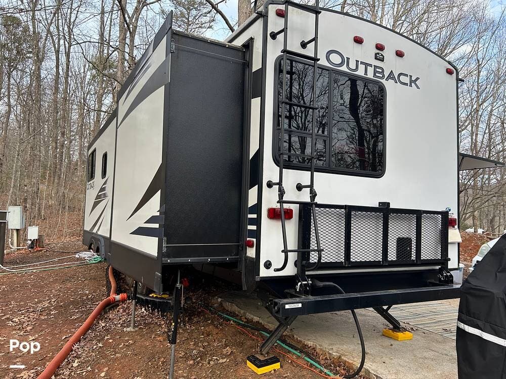 2020 Keystone Outback 340BH - Used Travel Trailer For Sale by Pop RVs in Sautee Nacoochee, Georgia features Slideout, Air Conditioning, Awning, Leveling Jacks