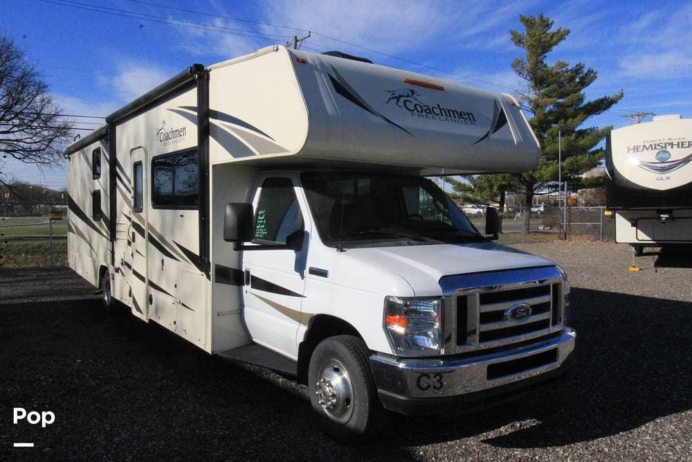 2020 Freelander 31BH by Coachmen from Pop RVs in Moraine, Ohio