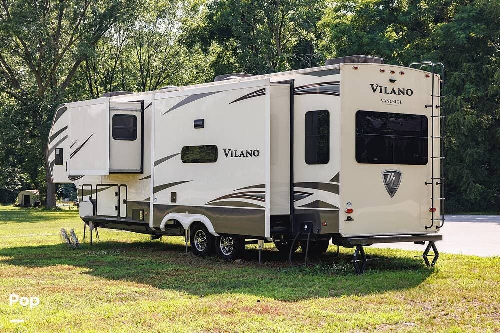 Used 2020 Vanleigh Vilano 369FB available in South Bend, Indiana