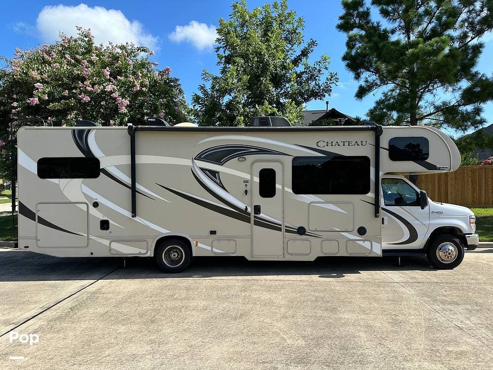 Used 2017 Thor Motor Coach Chateau 31W available in Cypress, Texas